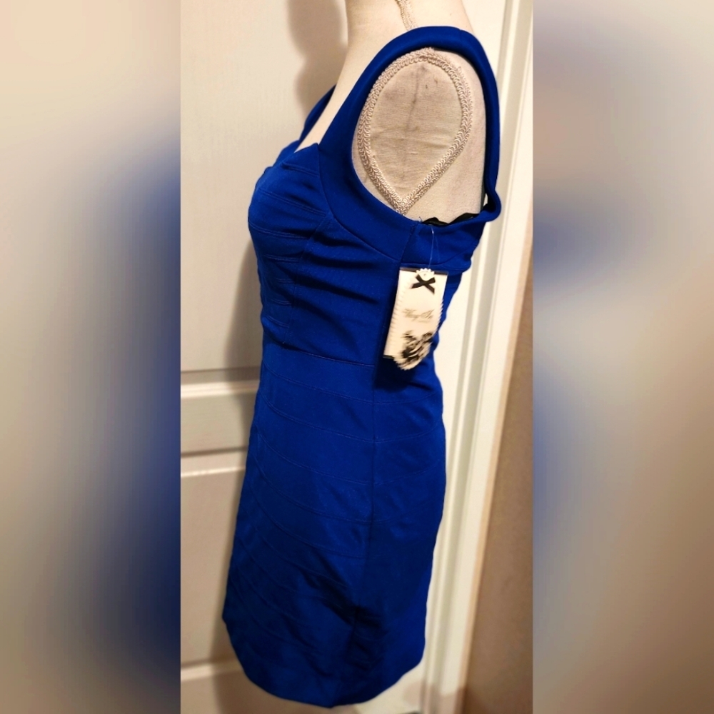 TODAY SALE ONLY- WAY-IN clothing company. Blue bodycon dress Size Medium - Picture 2 of 6